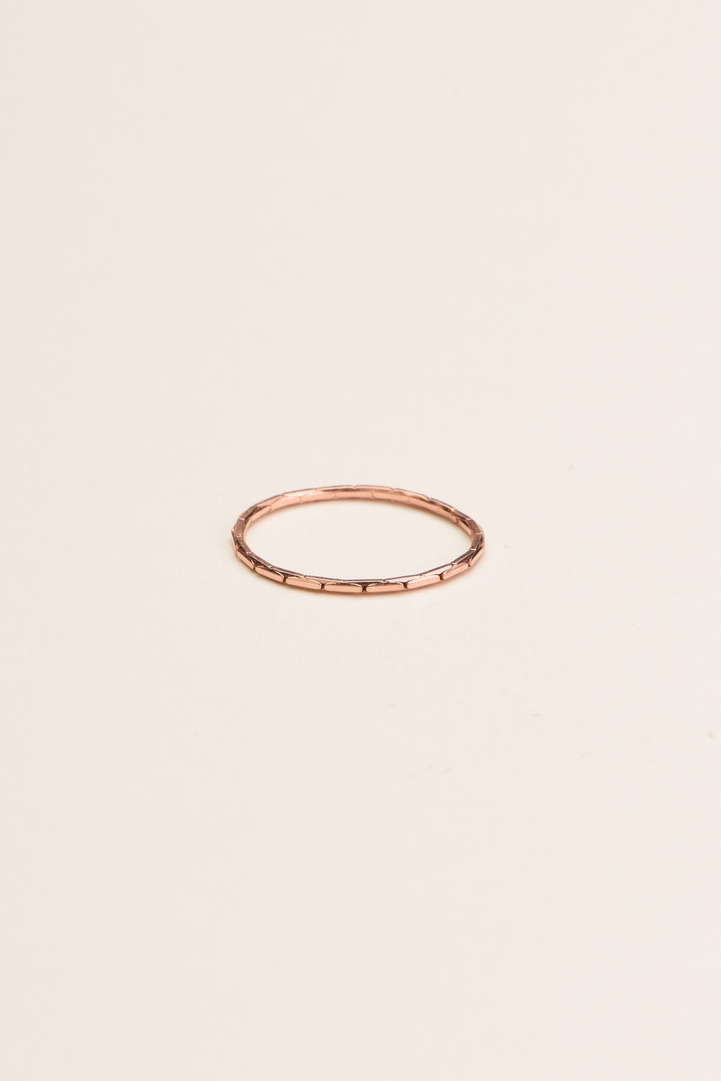 FINE LINE | Ring