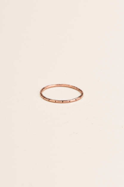 FINE LINE | Ring