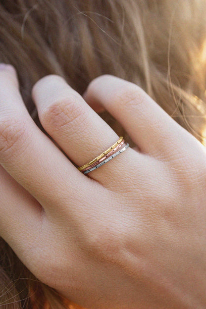 FINE LINE | Ring